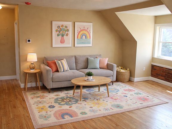 2nd image of 5825 Bartlett St APT 3F