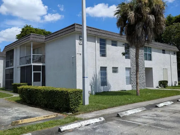 10361 N Kendall Dr APT B8, Miami, FL 33176