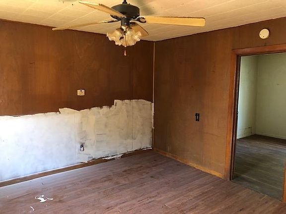 5th image of 206 Willow St