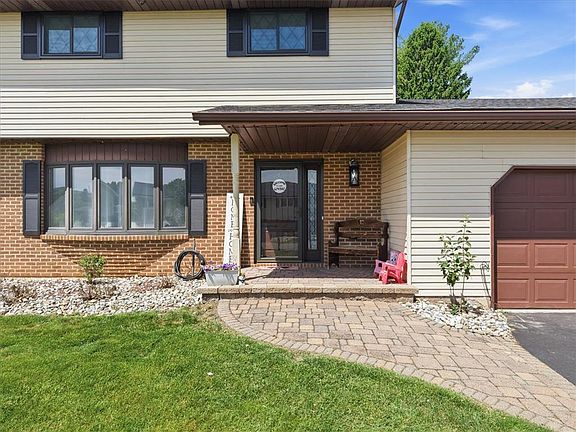 3rd image of 1581 5th St