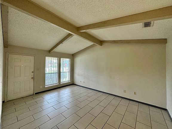 5th image of 2202 Shoemaker Dr #1