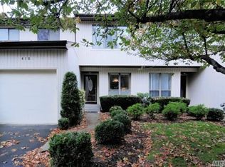 415 Woodland Estates Dr, Baldwin, NY 11510