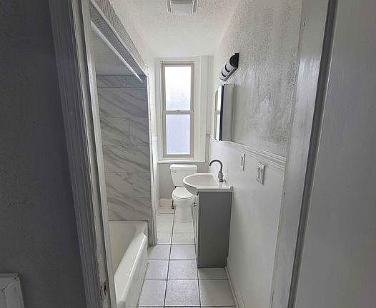 4th image of 128 Auburn Ave #5
