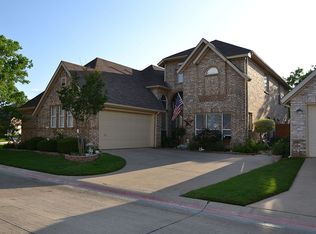 203 Arbor Glen Dr, Euless, TX 76039