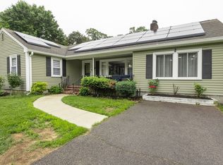 109 Circle Dr, Wrentham, MA 02093