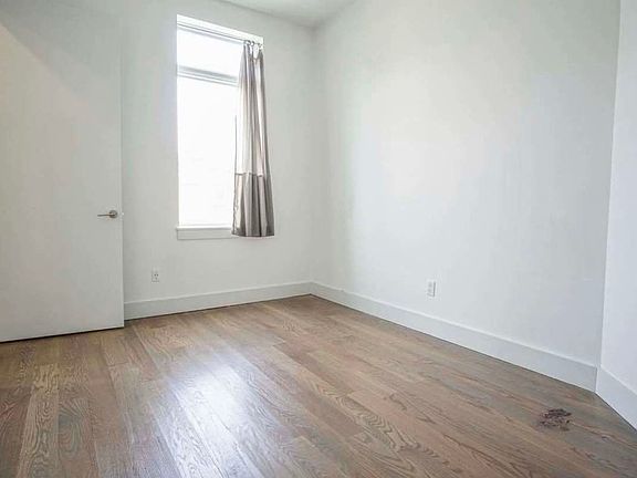 4th image of 997 Jefferson Ave #3CC