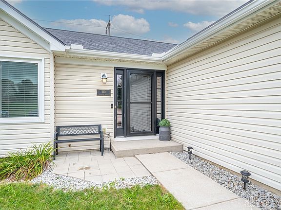 5th image of 110 Keswick Dr