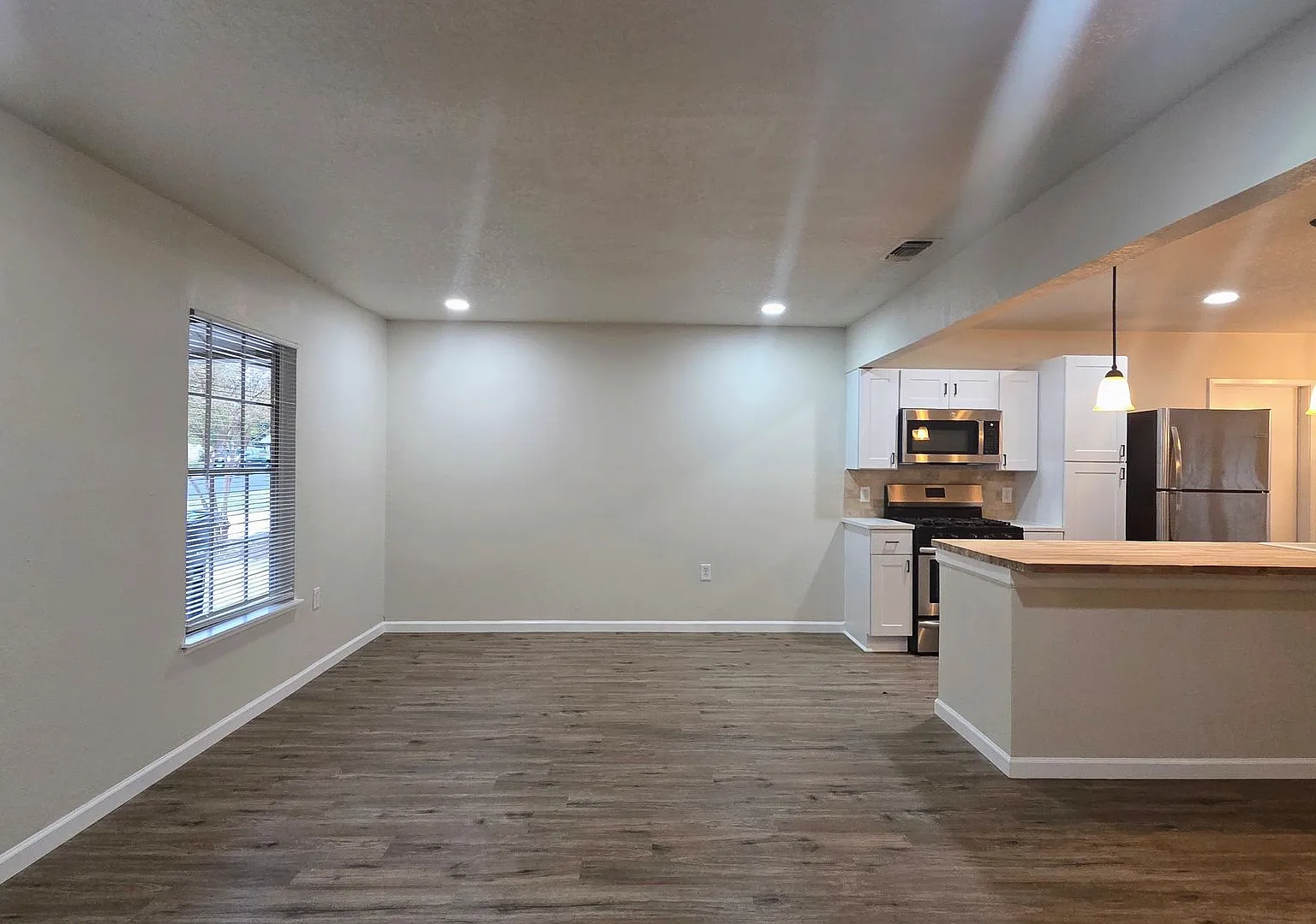 Newly Renovated NE San Antonio 3 bedroom home in established neighborhood-You do not want to miss... — Photo 4