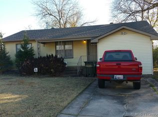 1613 Oxford Ln N, Muskogee, OK 74403