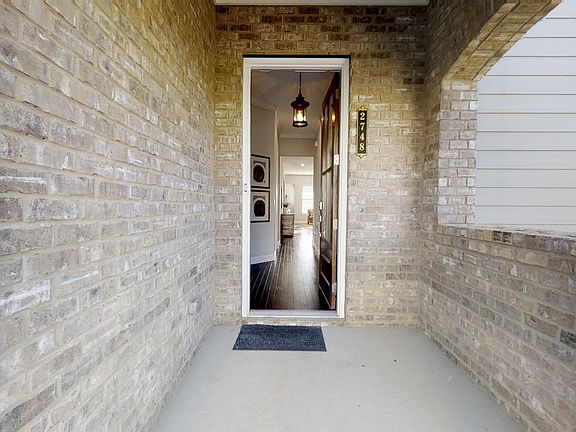 3rd image of 2748 Americus Dr