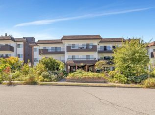 13530 Hilton Rd #304, Surrey, BC V3R 5J4