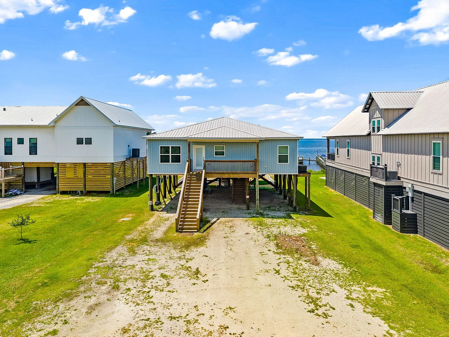 486 Beatrice Point Rd — Photo 2
