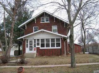 506 West St, Reinbeck, IA