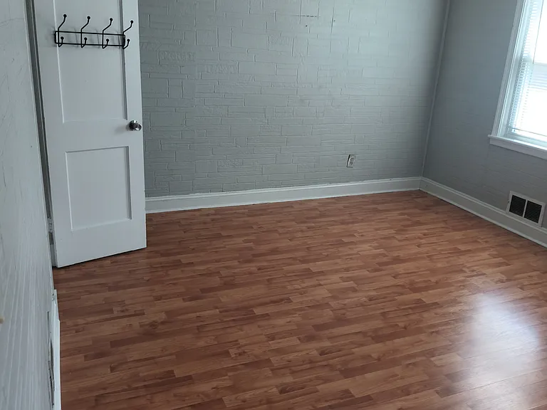 543 Lucia Ave — Photo 2
