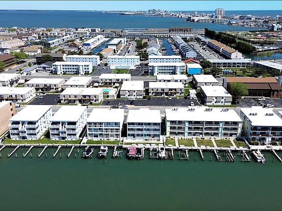 3rd image of 419 Bayshore Dr Unit 101
