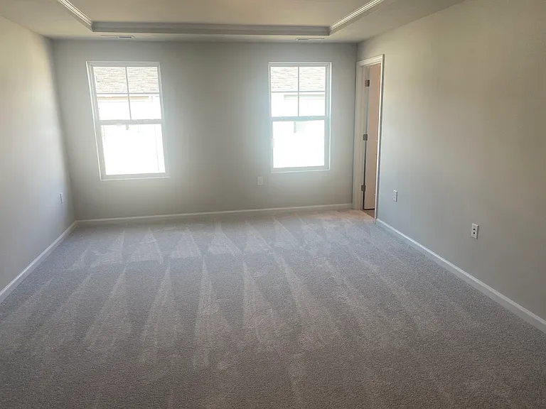 277 Paramount Dr — Photo 11