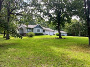 105 Echo Hills Dr, Tumbling Shoals, AR 72581