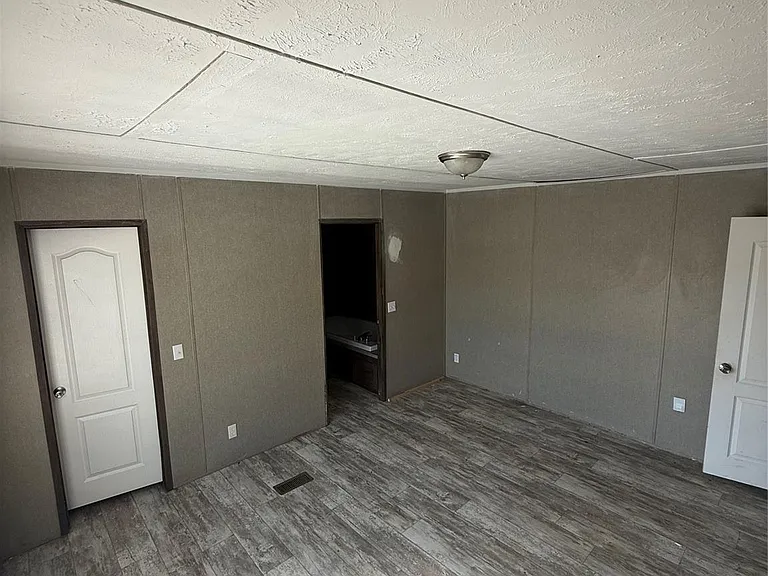 239 Road 5027 — Photo 17