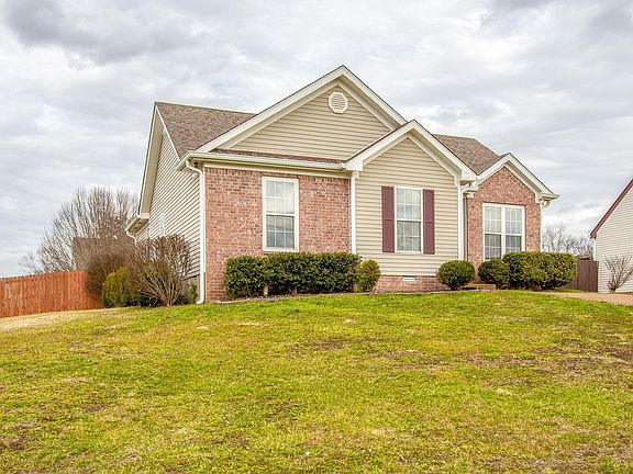 2nd image of 2878 Sutherland Dr