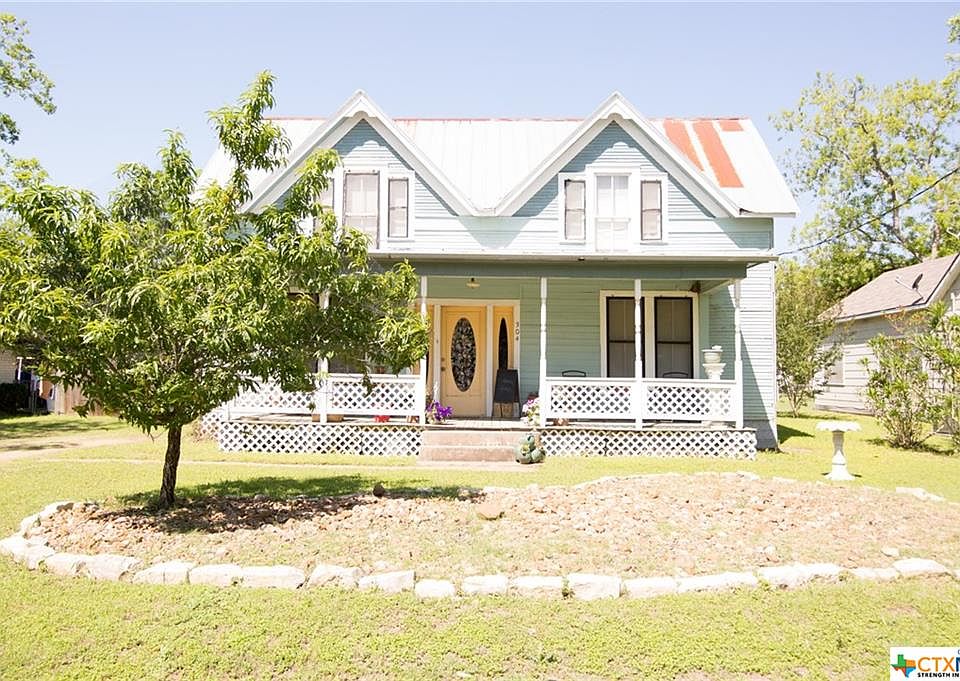 1st image of 304 S Hackberry St