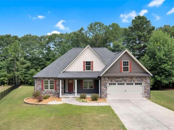 103 Fieldstone Cir, Carrollton, GA 30116