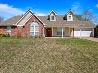 5308 Richmond Dr, Bartlesville, OK 74006