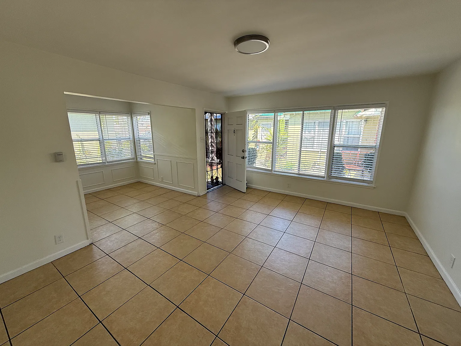 1 bed, 655 sqft, $1,950 — Photo 2