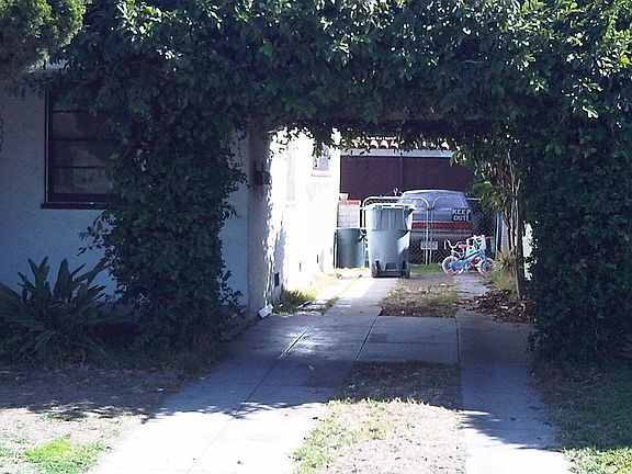 4th image of 8640 San Luis Ave