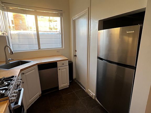2nd image of 2008 Green St #3