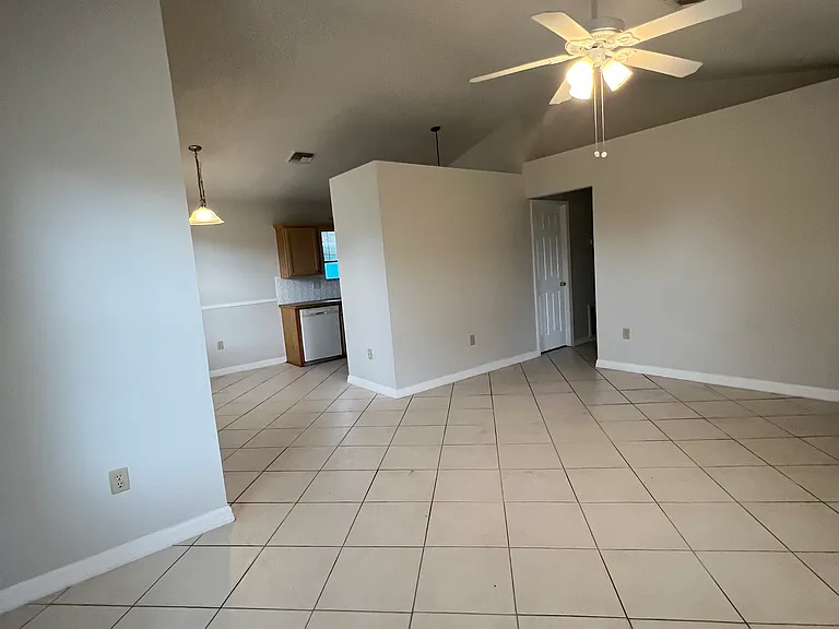 448 14th Pl SW — Photo 15