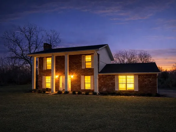 1310 S Caney Trail Dr, Wharton, TX 77488