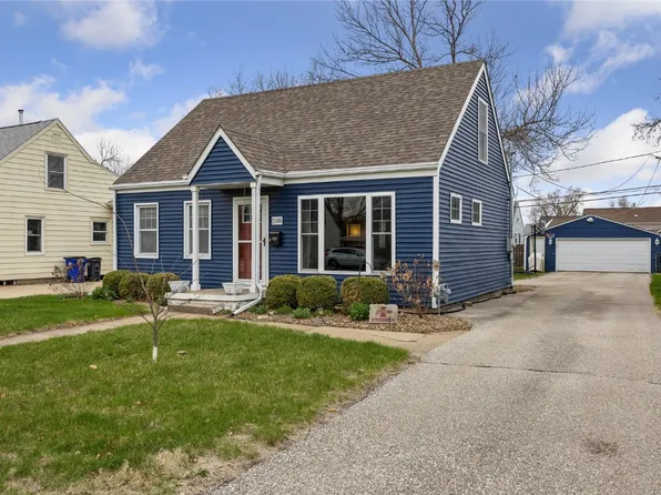 2406 Franklin Ave NE, Cedar Rapids, IA 52402