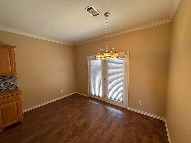 4503 Crockett Ave #B — Photo 7