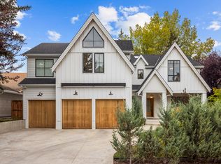 2004 Bay Shore Rd SW, Calgary, AB T2V 3M1