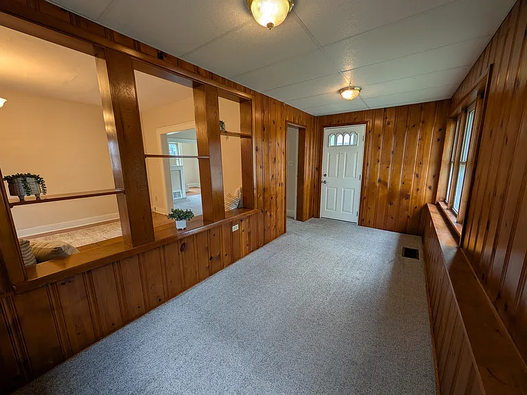 486 Needham Ave — Photo 5
