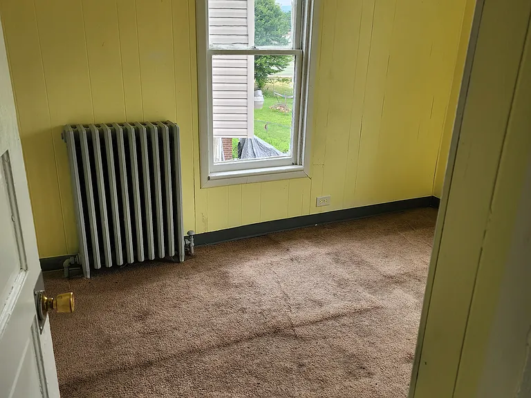292-294 Strayer St #1 — Photo 7