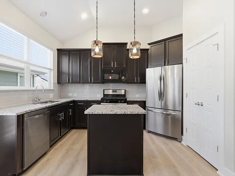 7208 Lysander Ct — Photo 8