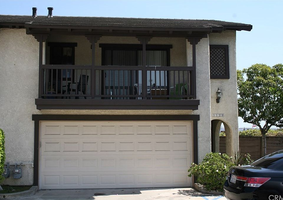 1st image of 1129 Strawberry Ln