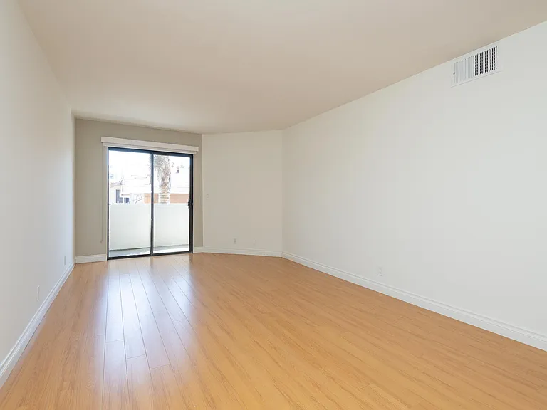3650 Midvale Ave #108 — Photo 14