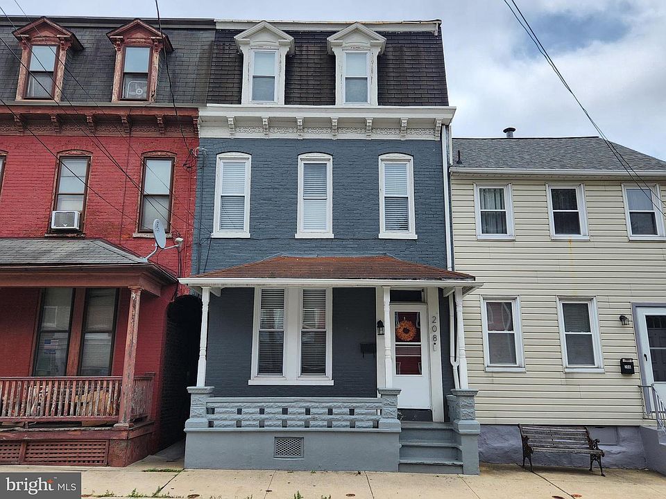 1st image of 208 Perry St