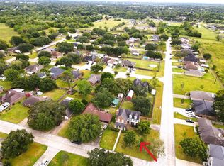 1130 Steven Dr, Alvin, TX 77511
