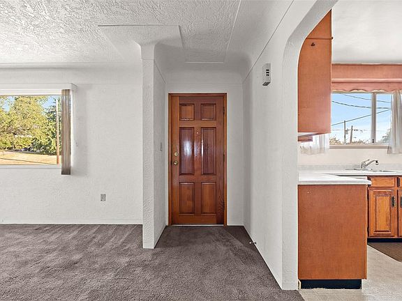 3rd image of 935 Inskip St
