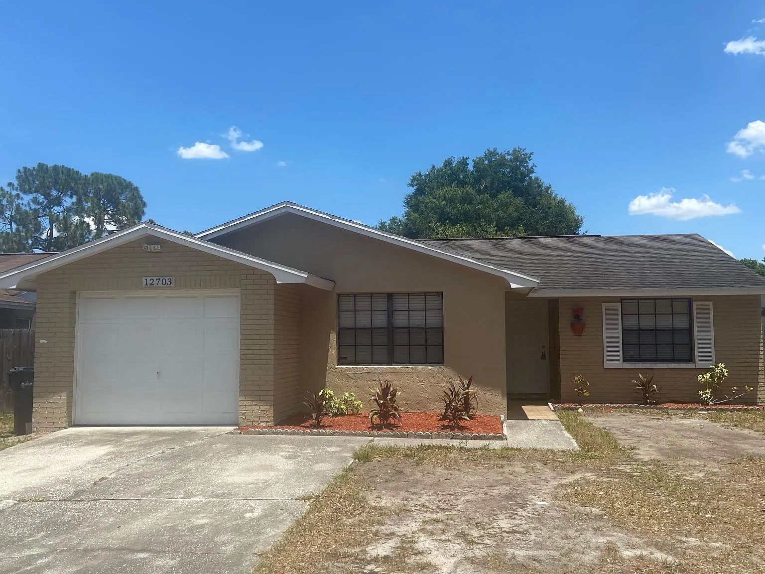3 bed, 1220 sqft, $2,500 — Photo 1