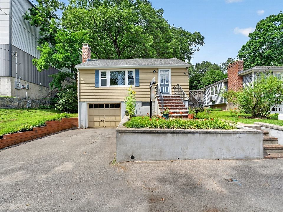 1st image of 39 Hillsdale Rd