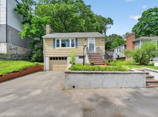 39 Hillsdale Rd, Dedham, MA 02026