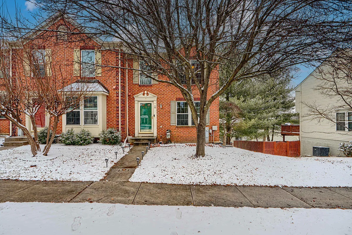Building Photo - 10 Bluestem Ct