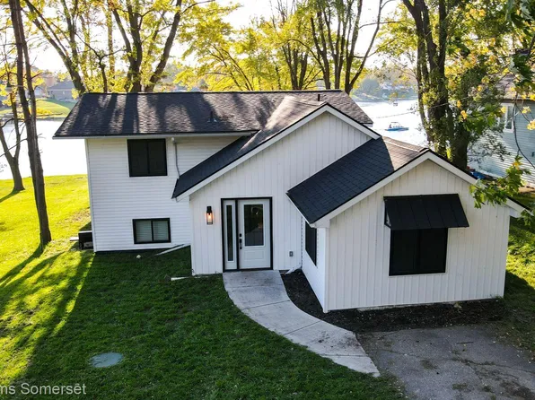 9879 Dixie Hwy, Clarkston, MI 48348