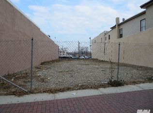 87 S Main St, Freeport, NY 11520