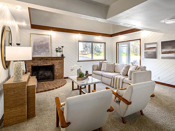 2nd image of 215 Hillview Dr