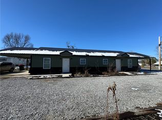 180 E Doughty St, Colcord, OK 74338